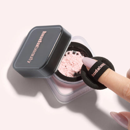 HUDA BEAUTY -  Mini Easy Bake Loose Baking & Setting Powder 6gr